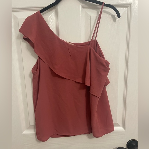 4/$20 Monteau one shoulder top - Picture 2 of 4